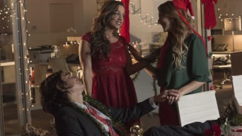 Abigail Mac में 'Her Own Personal Christmas Miracle'