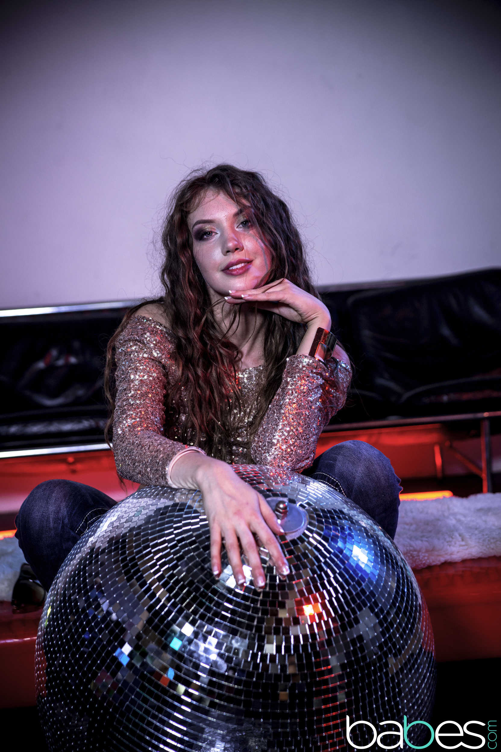 Babes 'Disco Fever' starring Elena Koshka (Photo 1)